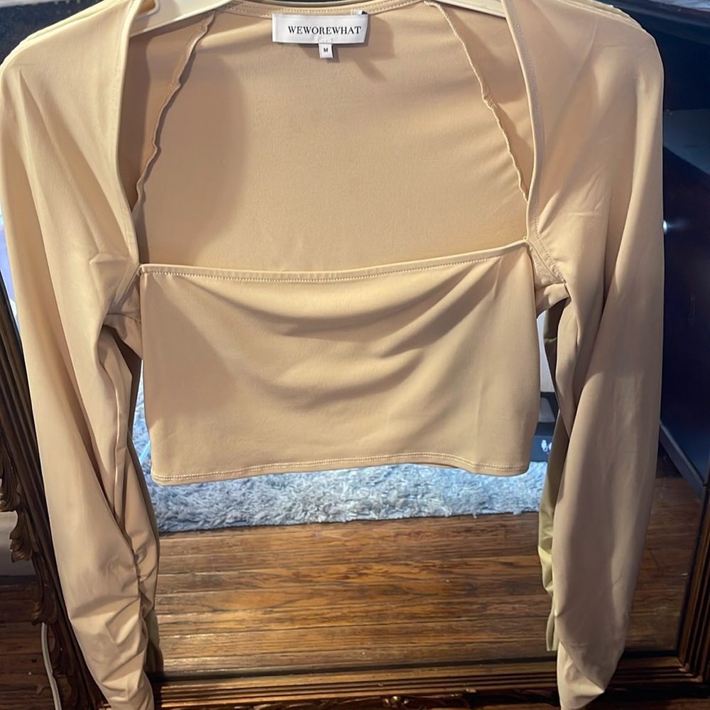 WEWOREWHAT Beige Crop Top med.